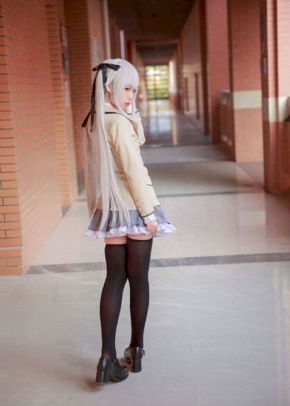 朋友家的妻子