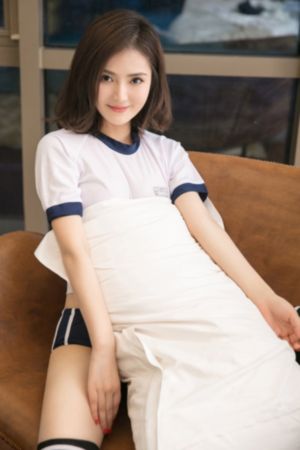 他在我丈夫面前弄了我