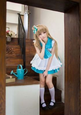 朋友家的妻子