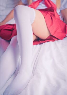 公在客厅里吃我的奶涨奶电影
